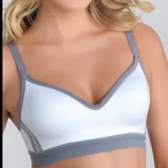 Lily of France Other - Lily of France Sports Bra